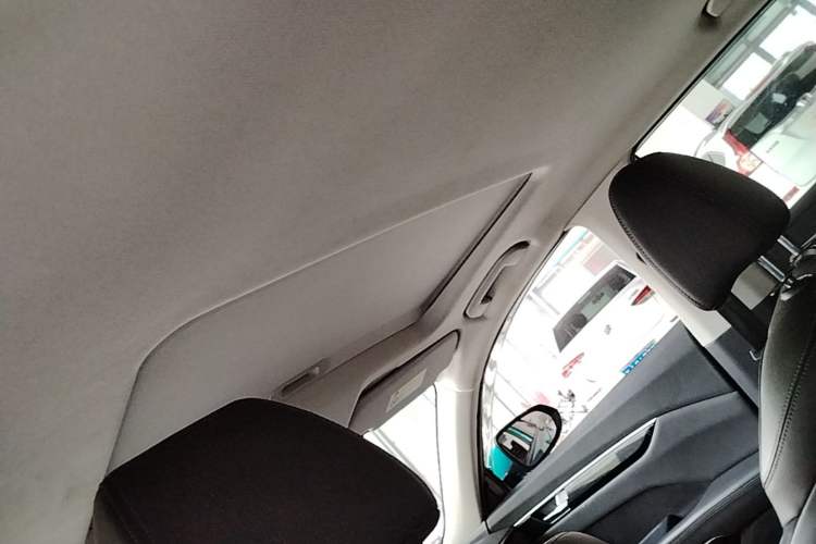 Used Dongfeng Aeolus Yixuan 2020 230T Automatic Advanced Edition Headliner