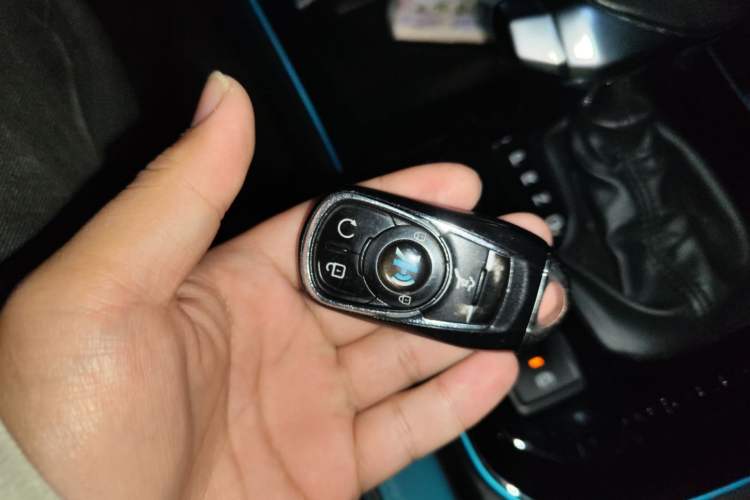 Used Dongfeng Aeolus Yixuan 2020 230T Automatic Dazzle Track Edition Interior 1