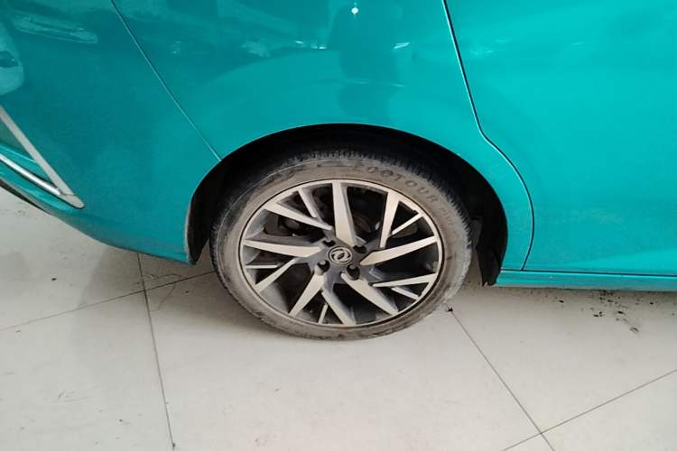 Used Dongfeng Aeolus Yixuan 2020 230T Automatic Advanced Edition Right Rear Wheel Hub