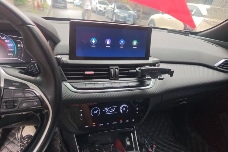 Used Dongfeng Aeolus Yixuan 2020 230T Automatic Cool Stylish Dark Knight Edition Audio And AC Panel