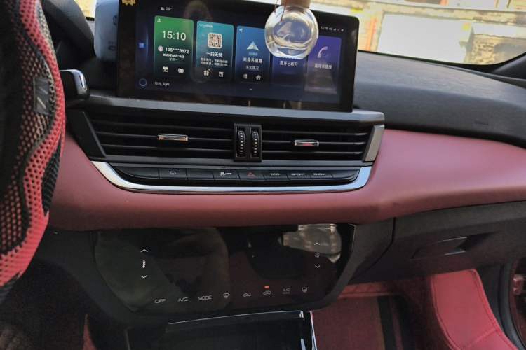 Used Dongfeng Aeolus Yixuan 2020 230T Automatic Dazzle Track Rider Edition Audio And AC Panel