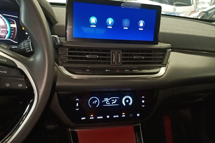 Used Dongfeng Aeolus Yixuan 2020 230T Automatic Advanced Edition Center Console