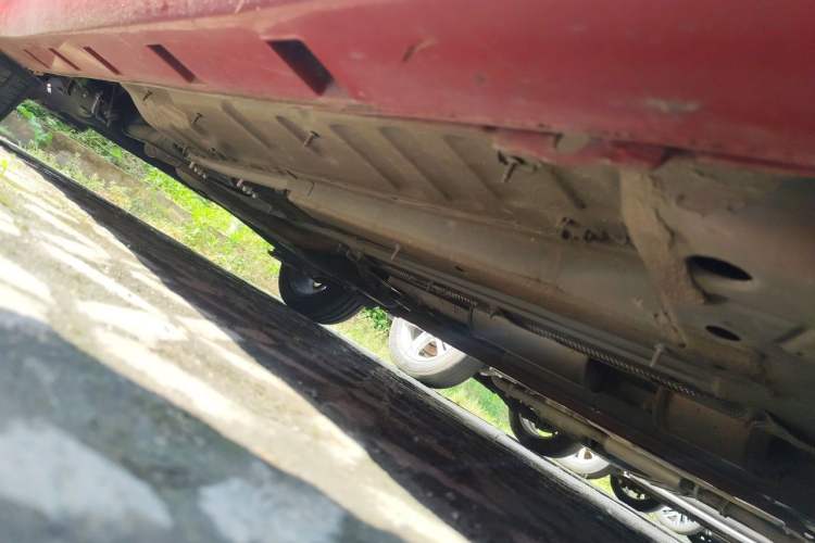 Used Dongfeng Aeolus Yixuan 2020 230T Automatic Advanced Edition Chassis Front Right