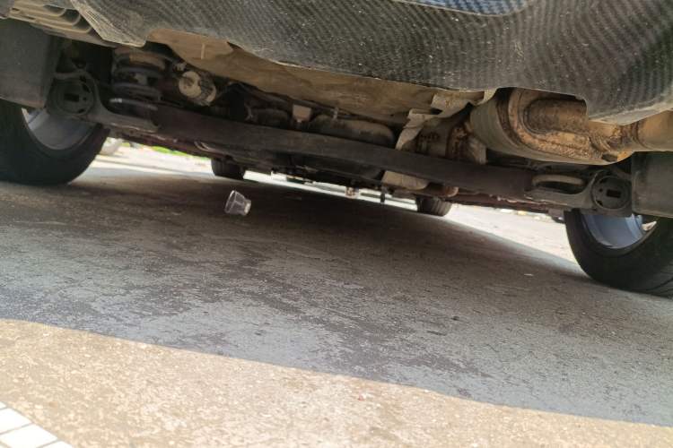 Used Dongfeng Aeolus Yixuan 2020 230T Automatic Dazzle Track Rider Edition Chassis Rear