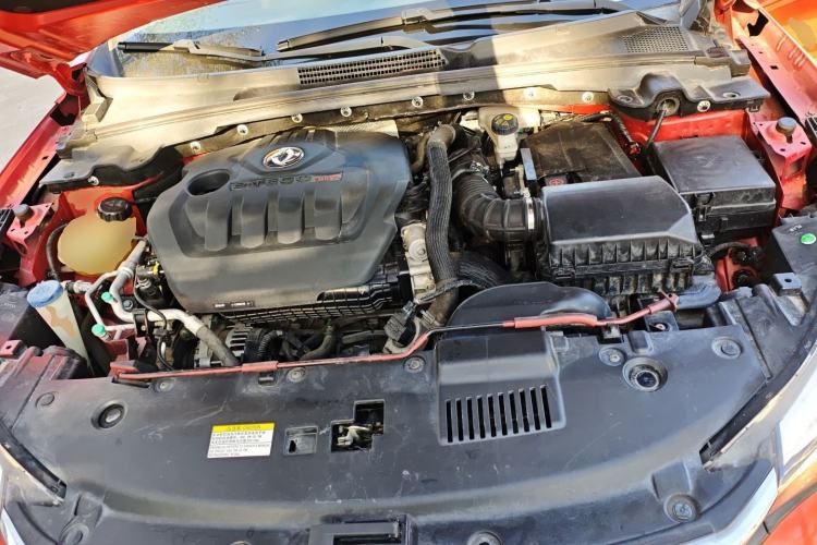 Used Dongfeng Aeolus Yixuan 2020 230T Automatic Advanced Edition Engine Bay