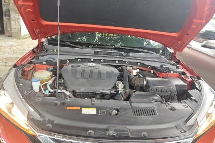 Used Dongfeng Aeolus Yixuan 2020 230T Automatic Advanced Edition Engine Bay