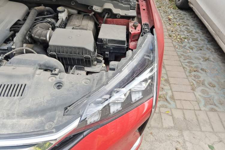 Used Dongfeng Aeolus Yixuan 2020 230T Automatic Cool Edition Engine Bay Left