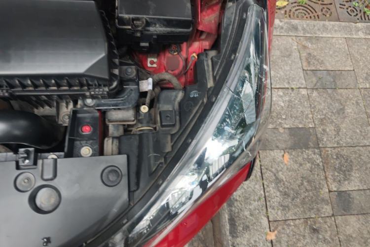 Used Dongfeng Aeolus Yixuan 2020 230T Automatic Cool Stylish Dark Knight Edition Engine Bay Left