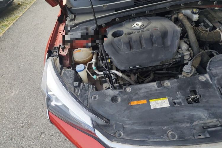 Used Dongfeng Aeolus Yixuan 2020 230T Automatic Advanced Edition Engine Bay Right