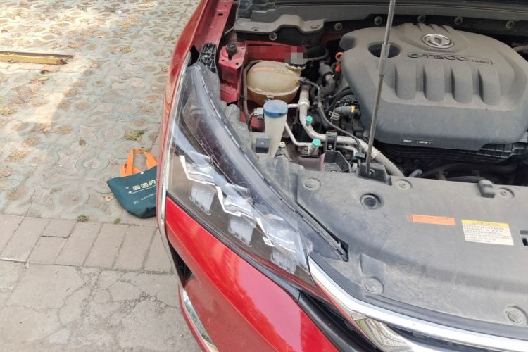 Used Dongfeng Aeolus Yixuan 2020 230T Automatic Cool Edition Engine Bay Right