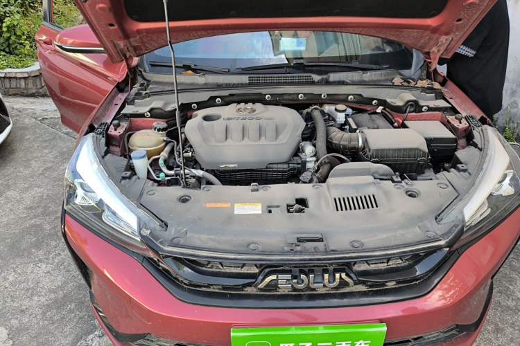 Used Dongfeng Aeolus Yixuan 2020 230T Automatic Dazzle Track Rider Edition Engine Bay Right