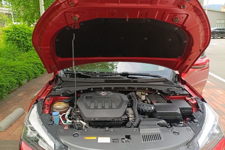Used Dongfeng Aeolus Yixuan 2020 230T Automatic Glare-Proof Dark Knight Edition Engine Bay
