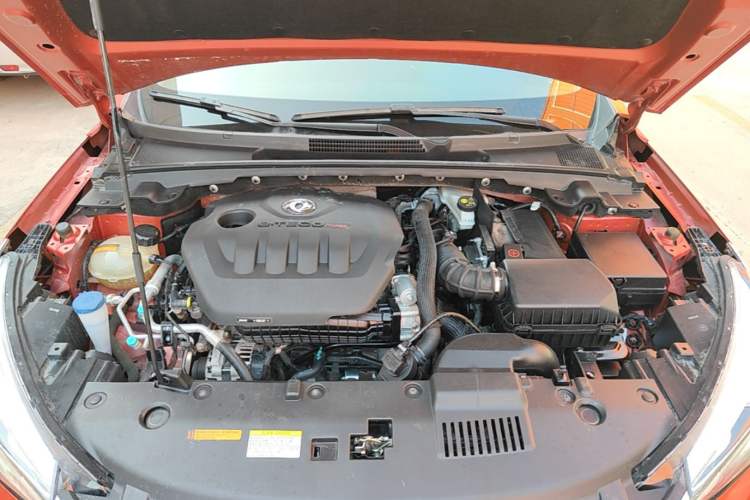 Used Dongfeng Aeolus Yixuan 2020 230T Automatic Advanced Edition Engine Bay