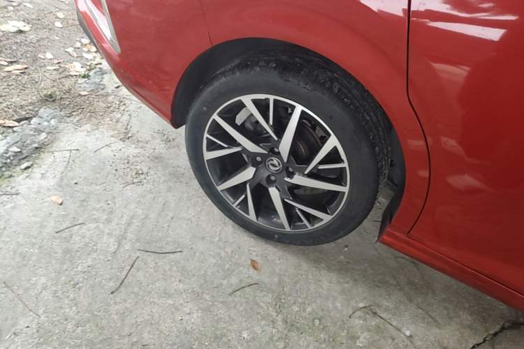 Used Dongfeng Aeolus Yixuan 2020 230T Automatic Advanced Edition Exterior 5