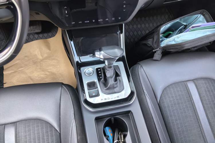 Used Dongfeng Aeolus Yixuan 2020 230T Automatic Advanced Edition Gear Lever