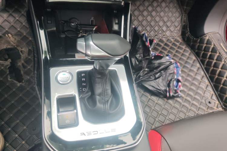 Used Dongfeng Aeolus Yixuan 2020 230T Automatic Cool Stylish Dark Knight Edition Gear Lever