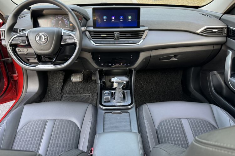 Used Dongfeng Aeolus Yixuan 2020 230T Automatic Advanced Edition Interior 1