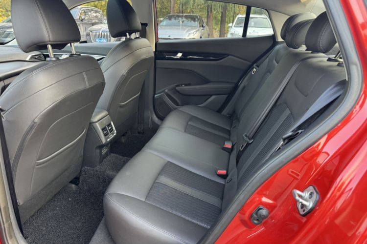 Used Dongfeng Aeolus Yixuan 2020 230T Automatic Advanced Edition Interior 2