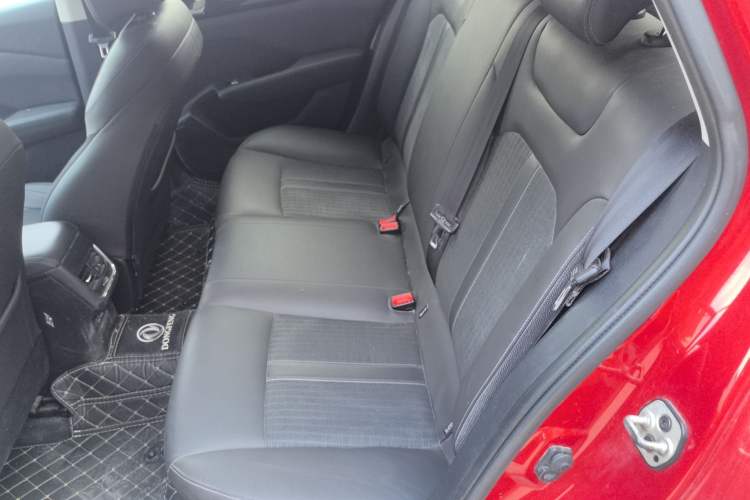 Used Dongfeng Aeolus Yixuan 2020 230T Automatic Advanced Edition Interior 4