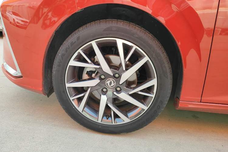 Used Dongfeng Aeolus Yixuan 2020 230T Automatic Advanced Edition Left Front Wheel Hub