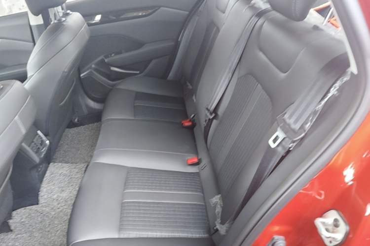 Used Dongfeng Aeolus Yixuan 2020 230T Automatic Advanced Edition Left Rear Seat