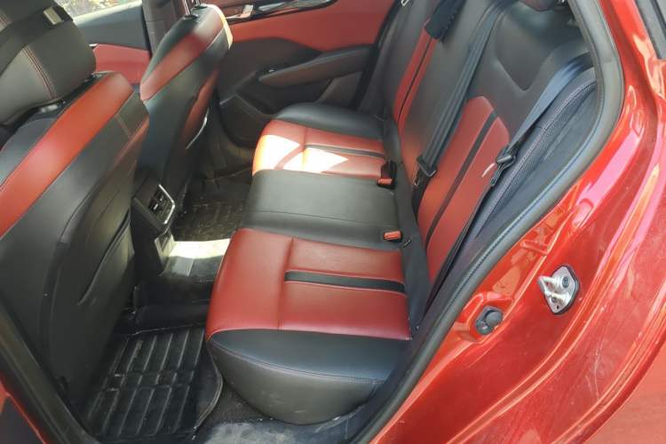 Used Dongfeng Aeolus Yixuan 2020 230T Automatic Dazzle Track Rider Edition Left Rear Seat