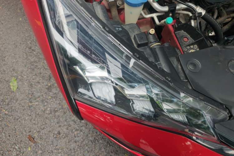 Used Dongfeng Aeolus Yixuan 2020 230T Automatic Cool Stylish Dark Knight Edition Right Front Headlight