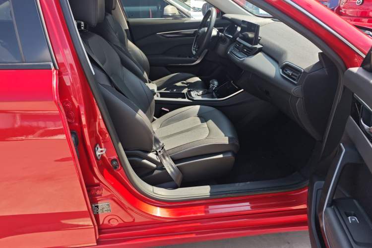 Used Dongfeng Aeolus Yixuan 2020 230T Automatic Advanced Edition Right Front Seat