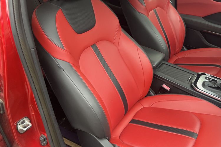 Used Dongfeng Aeolus Yixuan 2020 230T Automatic XuanYao Track Rider Edition Right Front Seat