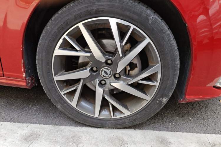 Used Dongfeng Aeolus Yixuan 2020 230T Automatic Cool Track Edition Right Front Wheel Hub
