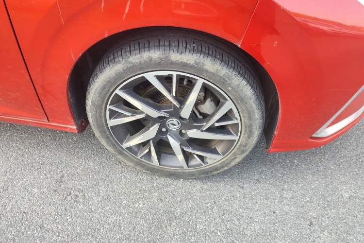 Used Dongfeng Aeolus Yixuan 2020 230T Automatic Advanced Edition Right Front Wheel Hub