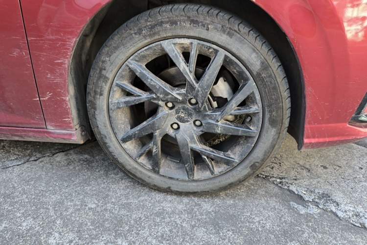 Used Dongfeng Aeolus Yixuan 2020 230T Automatic Dazzle Track Rider Edition Right Front Wheel Hub