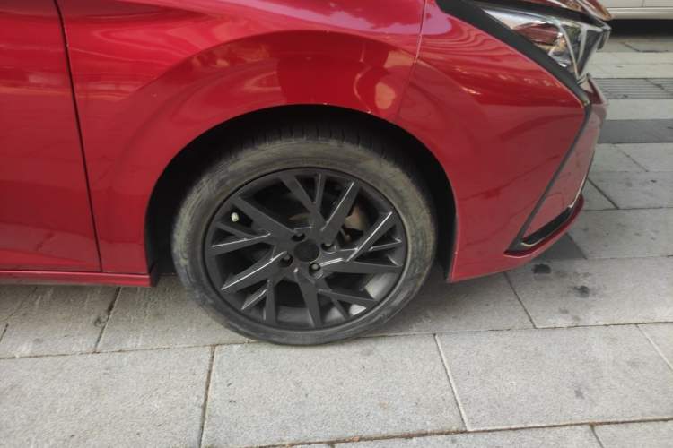 Used Dongfeng Aeolus Yixuan 2020 230T Automatic Cool Track Edition Right Front Wheel Hub