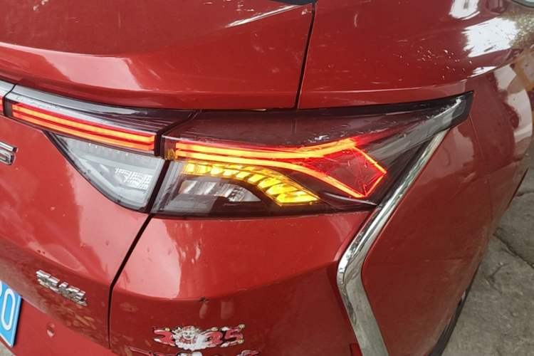 Used Dongfeng Aeolus Yixuan 2020 230T Automatic Advanced Edition Right Rear Taillight