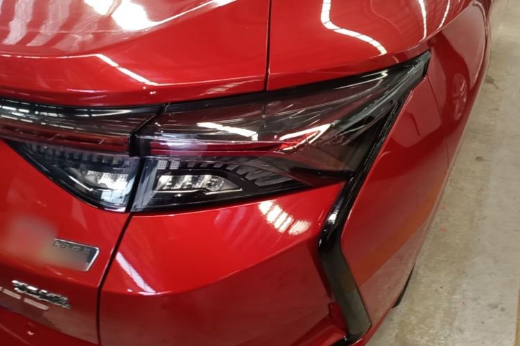 Used Dongfeng Aeolus Yixuan 2020 230T Automatic Advanced Edition Right Rear Taillight