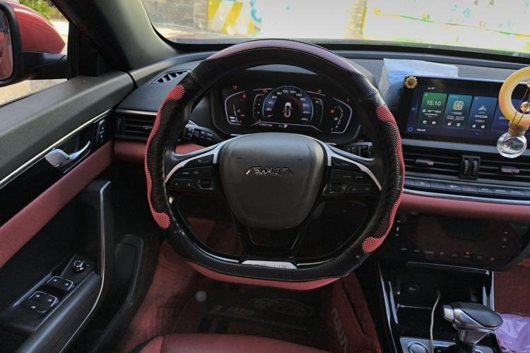 Used Dongfeng Aeolus Yixuan 2020 230T Automatic Dazzle Track Rider Edition Steering Wheel