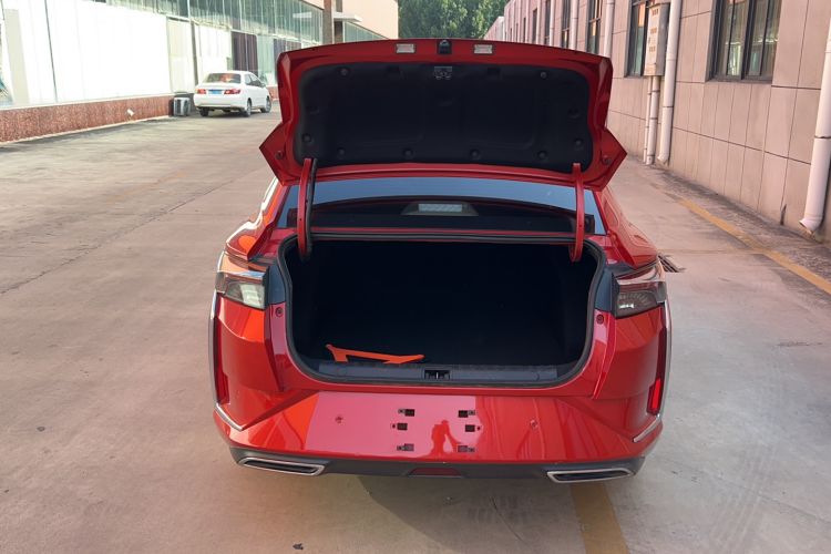 Used Dongfeng Aeolus Yixuan 2020 230T Automatic Advanced Edition Trunk