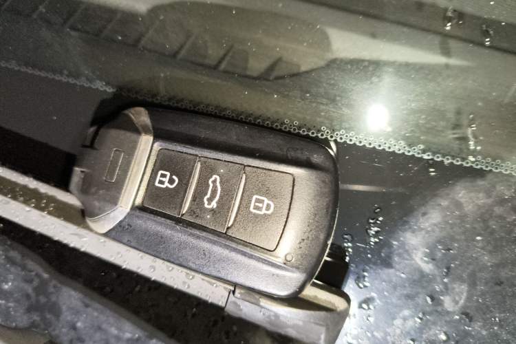 Used Dongfeng Aeolus Yixuan 2020 230T Automatic Cool Stylish Dark Knight Edition Vehicle Key