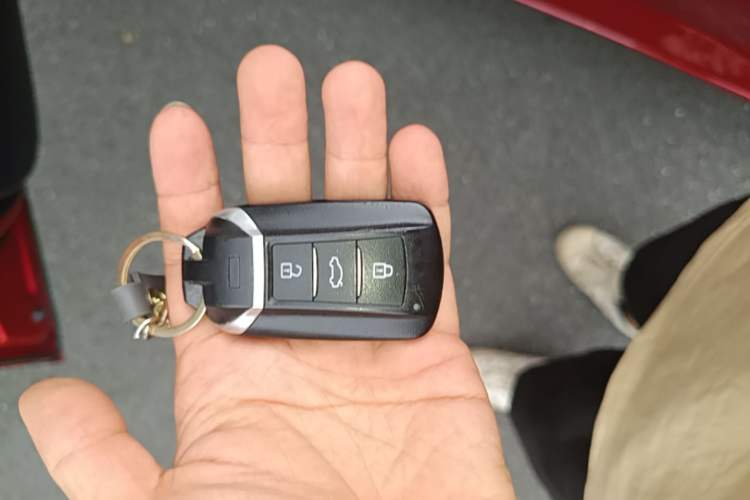 Used Dongfeng Aeolus Yixuan 2020 230T Automatic Glare-Proof Dark Knight Edition Vehicle Key