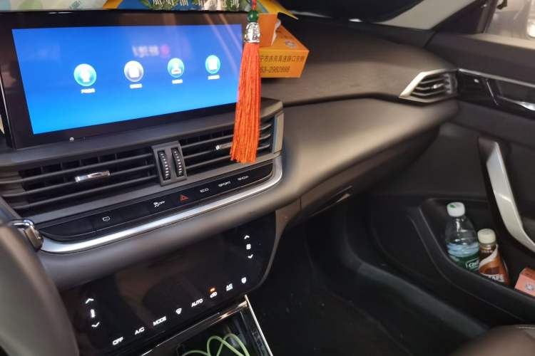 Used Dongfeng Aeolus Yixuan 2020 230T Automatic Advanced Edition Audio And AC Panel