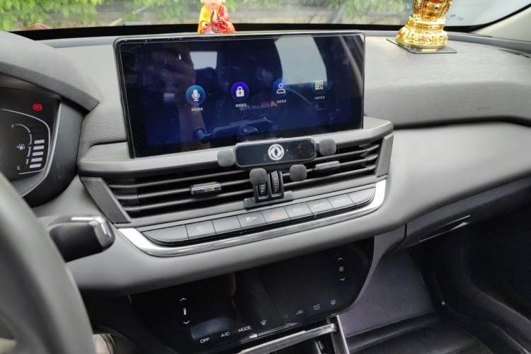 Used Dongfeng Aeolus Yixuan 2020 230T Automatic Advanced Edition Audio And AC Panel