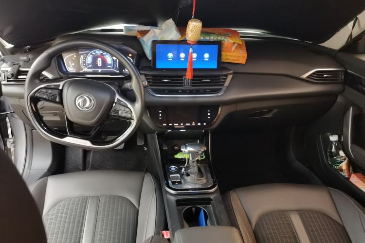 Used Dongfeng Aeolus Yixuan 2020 230T Automatic Advanced Edition Center Console