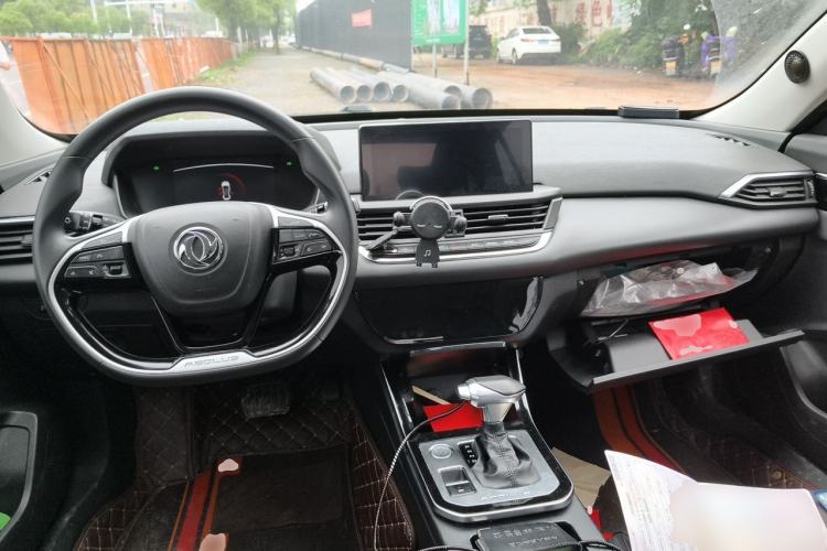 Used Dongfeng Aeolus Yixuan 2020 230T Automatic Advanced Edition Center Console