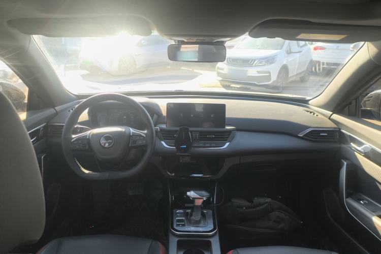 Used Dongfeng Aeolus Yixuan 2020 230T Automatic Cool Stylish Dark Knight Edition Center Console