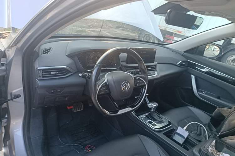 Used Dongfeng Aeolus Yixuan 2020 230T Automatic Cool Edition Center Console