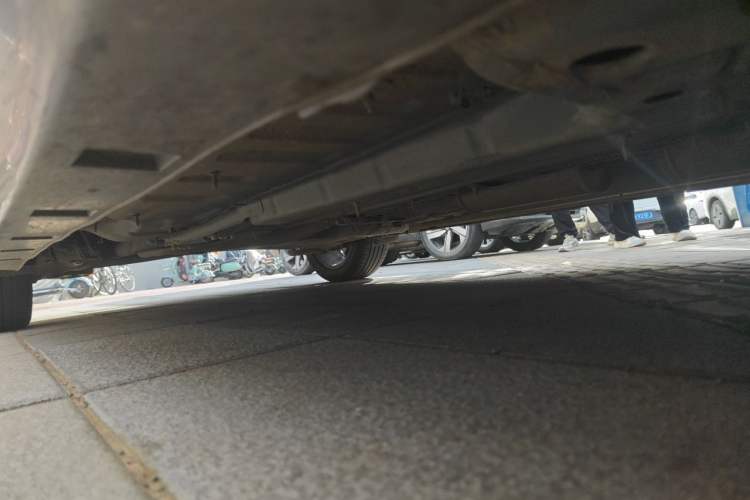 Used Dongfeng Aeolus Yixuan 2020 230T Automatic Advanced Edition Chassis Front Right