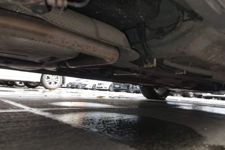 Used Dongfeng Aeolus Yixuan 2020 230T Automatic Advanced Edition Chassis Rear Right