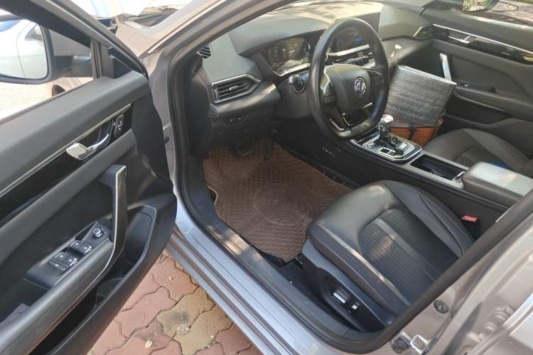 Used Dongfeng Aeolus Yixuan 2020 230T Automatic Advanced Edition Driver Seat