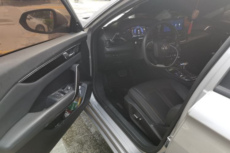 Used Dongfeng Aeolus Yixuan 2020 230T Automatic Advanced Edition Driver Seat