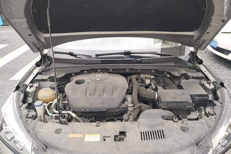 Used Dongfeng Aeolus Yixuan 2020 230T Automatic Cool Track Edition Engine Bay